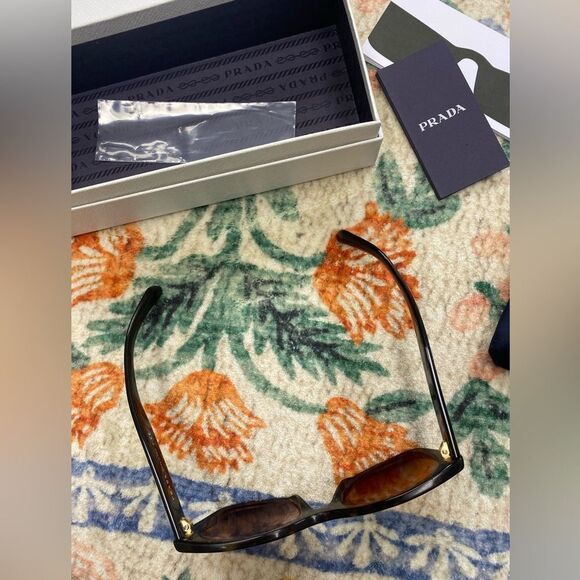 Prada Tortoise Shell Sunglasses - Picture 5 of 10